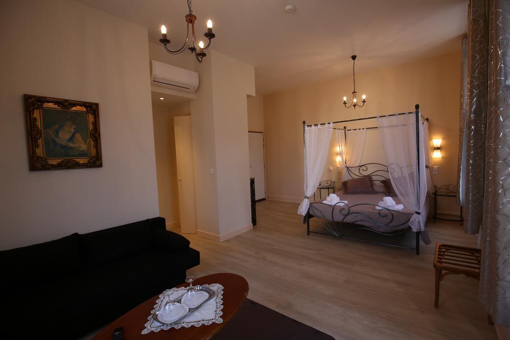 Castel Regina Hotel ชาเตล-กียง ภายนอก รูปภาพ